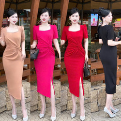 Đầm Body Cổ Vuông Kết Cườm Xoắn Eo Dự Tiệc Dễ Thương