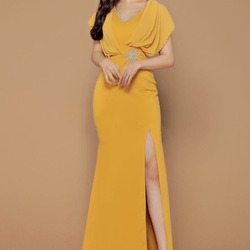 Đầm dạ hội dài xẻ tà tay cánh dơi cực xinh màu đen vàng