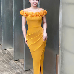 Đầm Dạ Hội Kết Hoa Hồng Bẹt Vai Sang Trọng