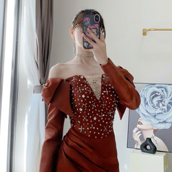 Đầm Dạ Hội Trễ Vai Tay Dài Đính Đá Sang Trọng