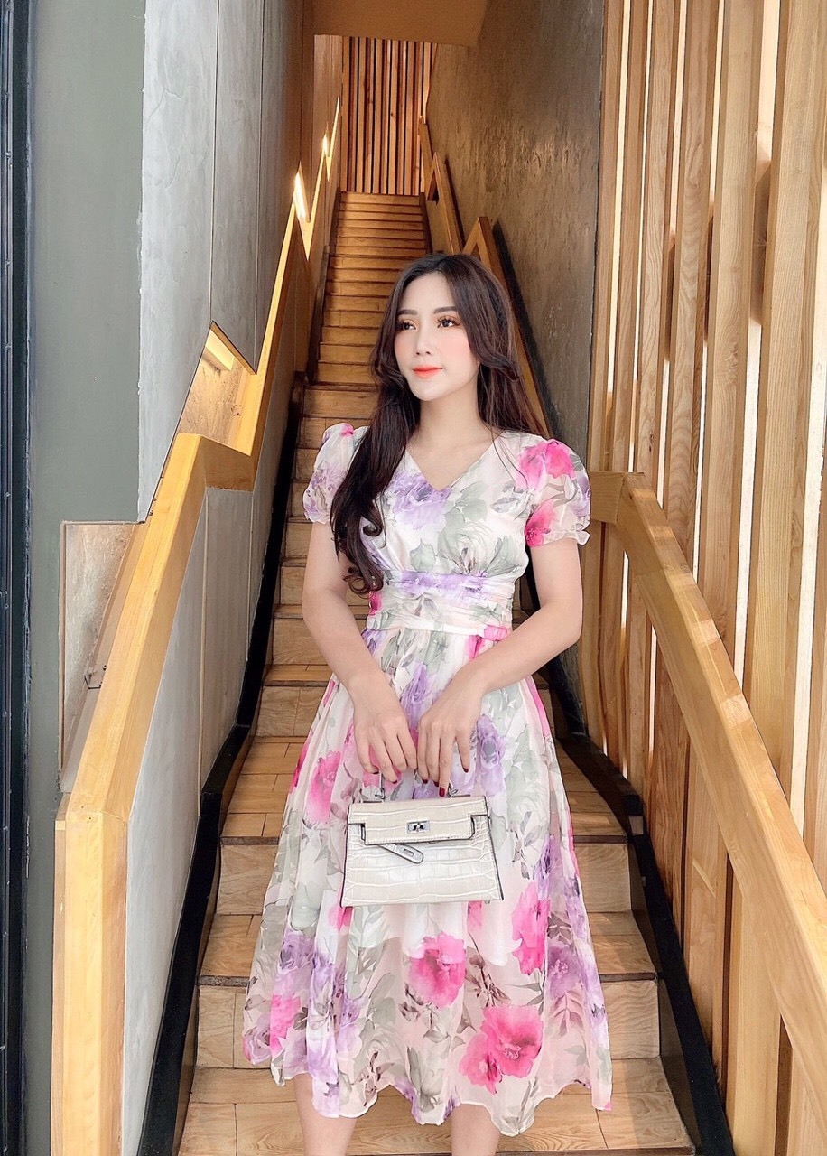 Váy Liền Mẫu Mới Cho Mẹ Váy Voan Hoa Nhỏ Dáng Gầy Trẻ Trung Kiểu Tây Khí  Chất Quý Phu Nhân Mùa Xuân Thu Năm 2023 Cho Nữ  Lazadavn