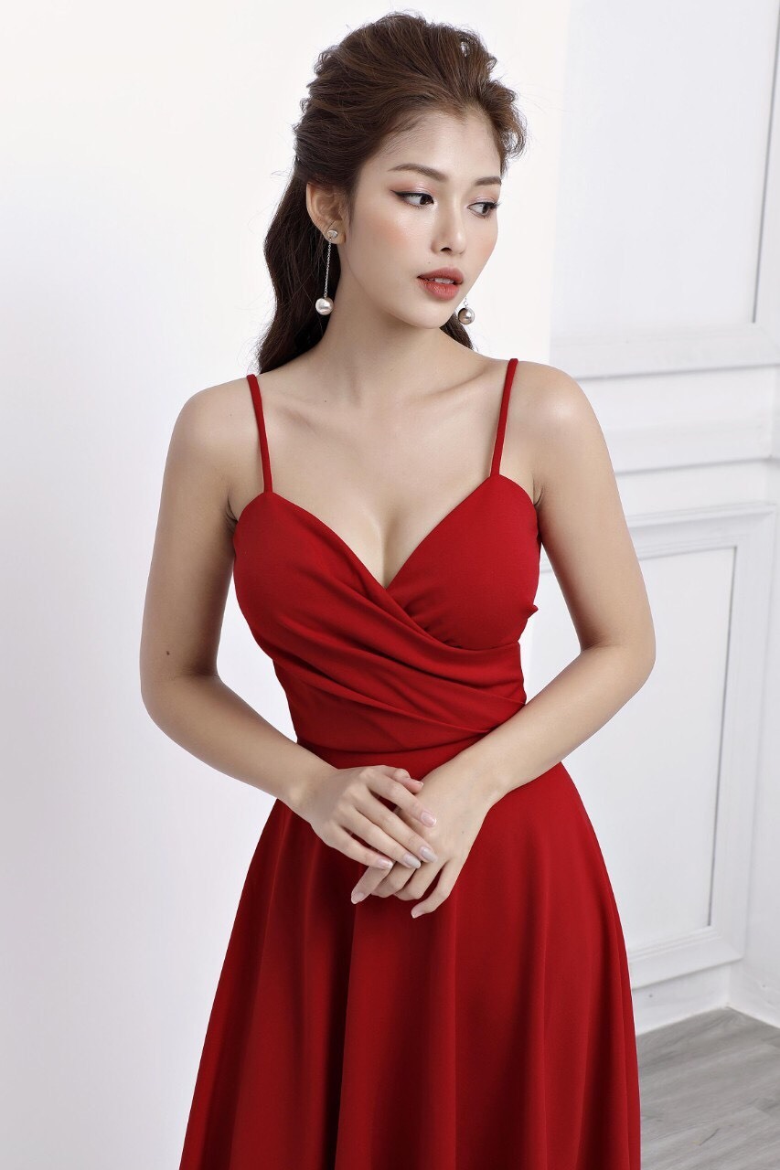 HÀNG THIẾT KẾ CAO CẤP Đầm Hai Dây Lụa Xẻ Tà Đi Tiệc Màu Đỏ  Shopee Việt  Nam