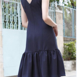 Đầm xòe sát nách đuôi cá màu xanh xinh xắn
