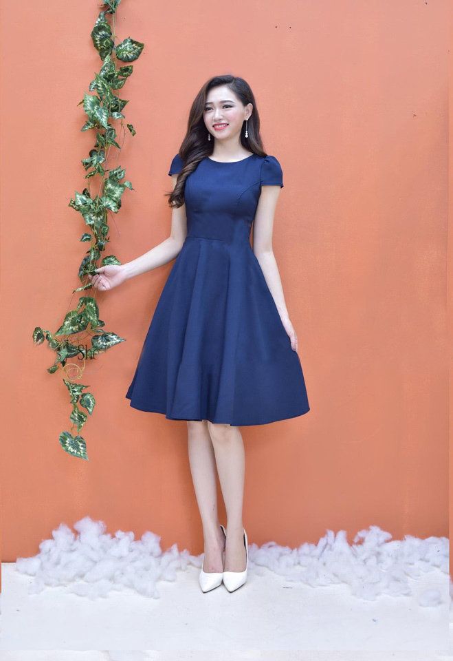 Đầm dạ hội màu xanh với phong cách SANG TRỌNG đẳng cấp