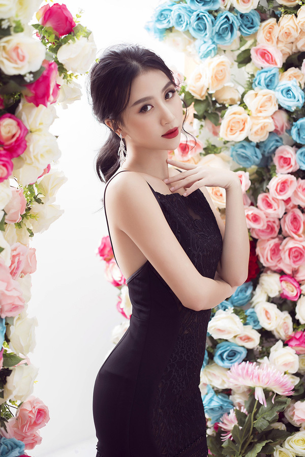 Quỳnh Anh Shyn gợi ý mặc đẹp cùng các mẫu váy bình dân
