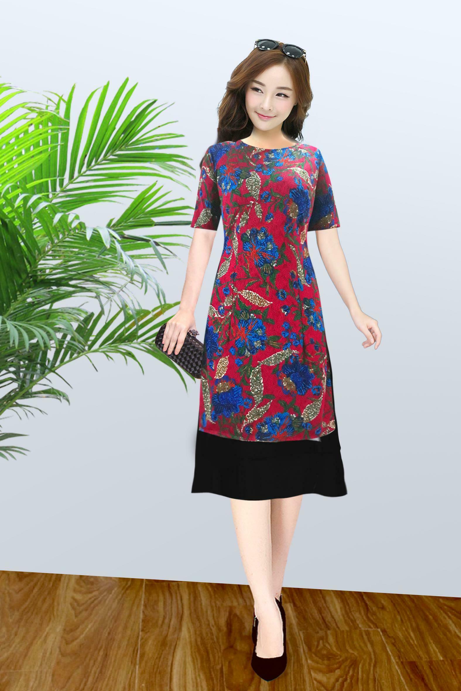 Áo dài là một trang phục truyền thống nổi tiếng của Việt Nam, và áo dài cách tân lại mang lại sự mới mẻ, hiện đại này nọ. Trong một thiết kế mang tên \