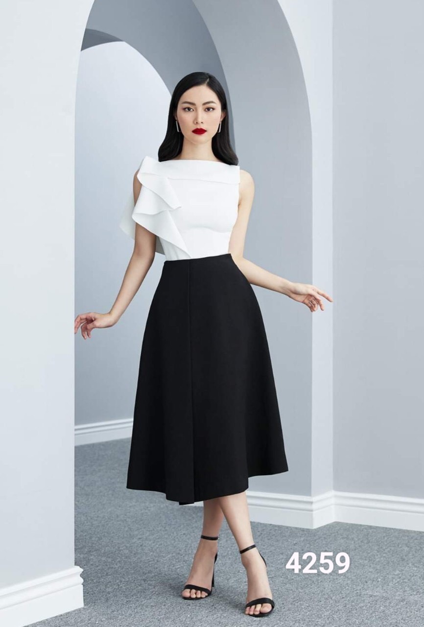 Váy xòe đen tay phồng pha cổ trắng  Cosmo Design